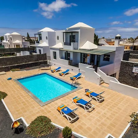 Villa Marnie By *